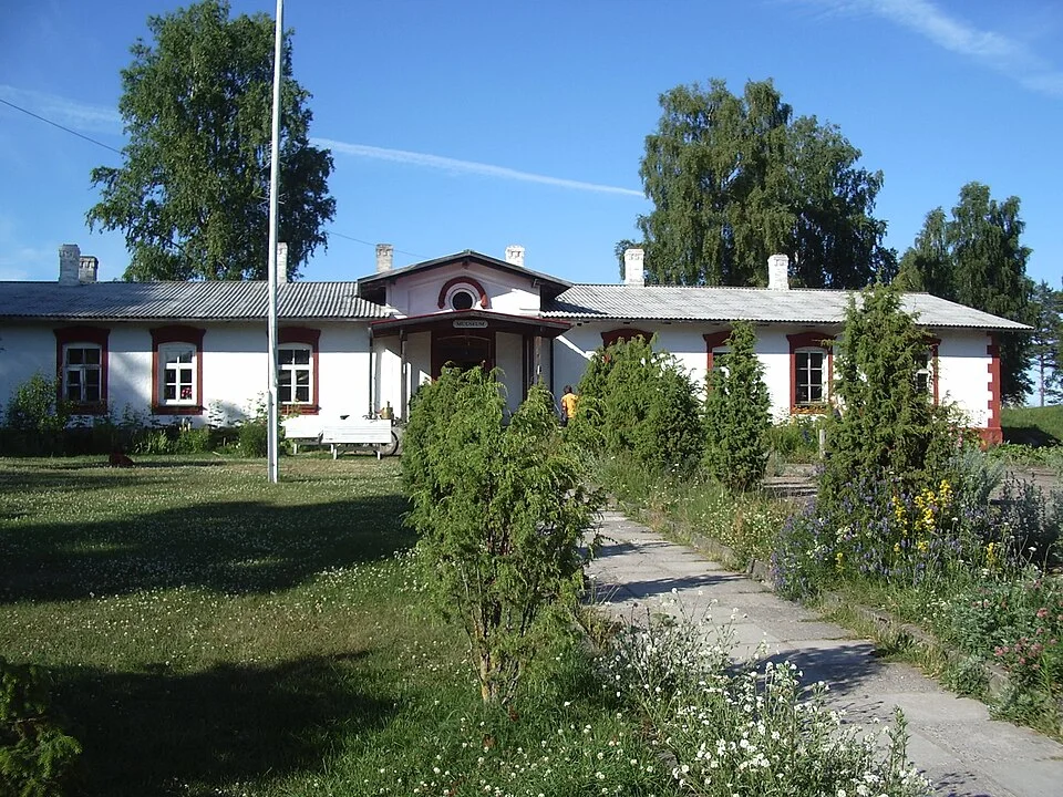 Käsmu Maritime Museum exterior in 2005.